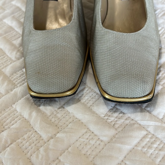 Stuart Weitzman, Sz 7, gold chunky heel taupe fabric, square toe, office siren - Picture 3 of 8